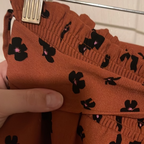 High Waisted Patterned Shorts - Picture 4 of 5